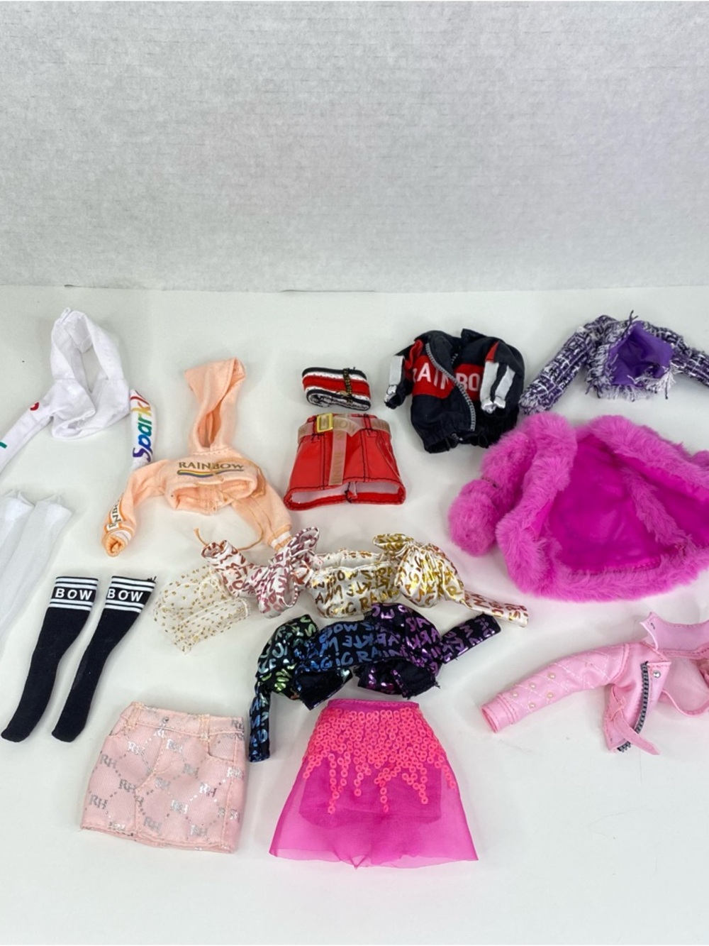 Rainbow High Deluxe Fashion Closet and  Cheerleading Clothing Lot